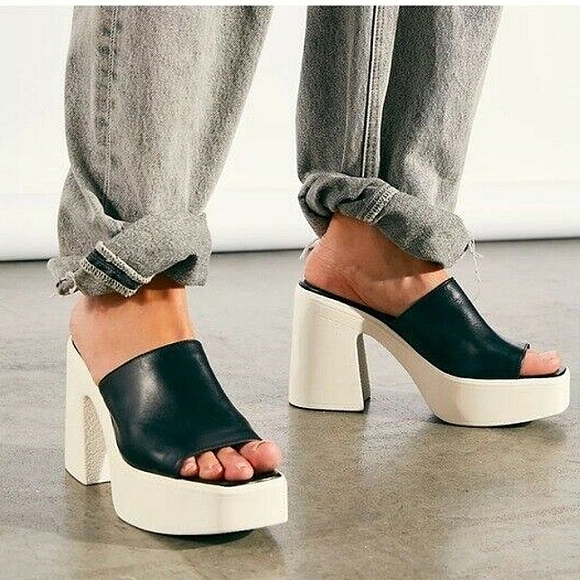 Free People Shoes - Free People Zoe Platform Leather Slide Sandal Size 9 Black & White